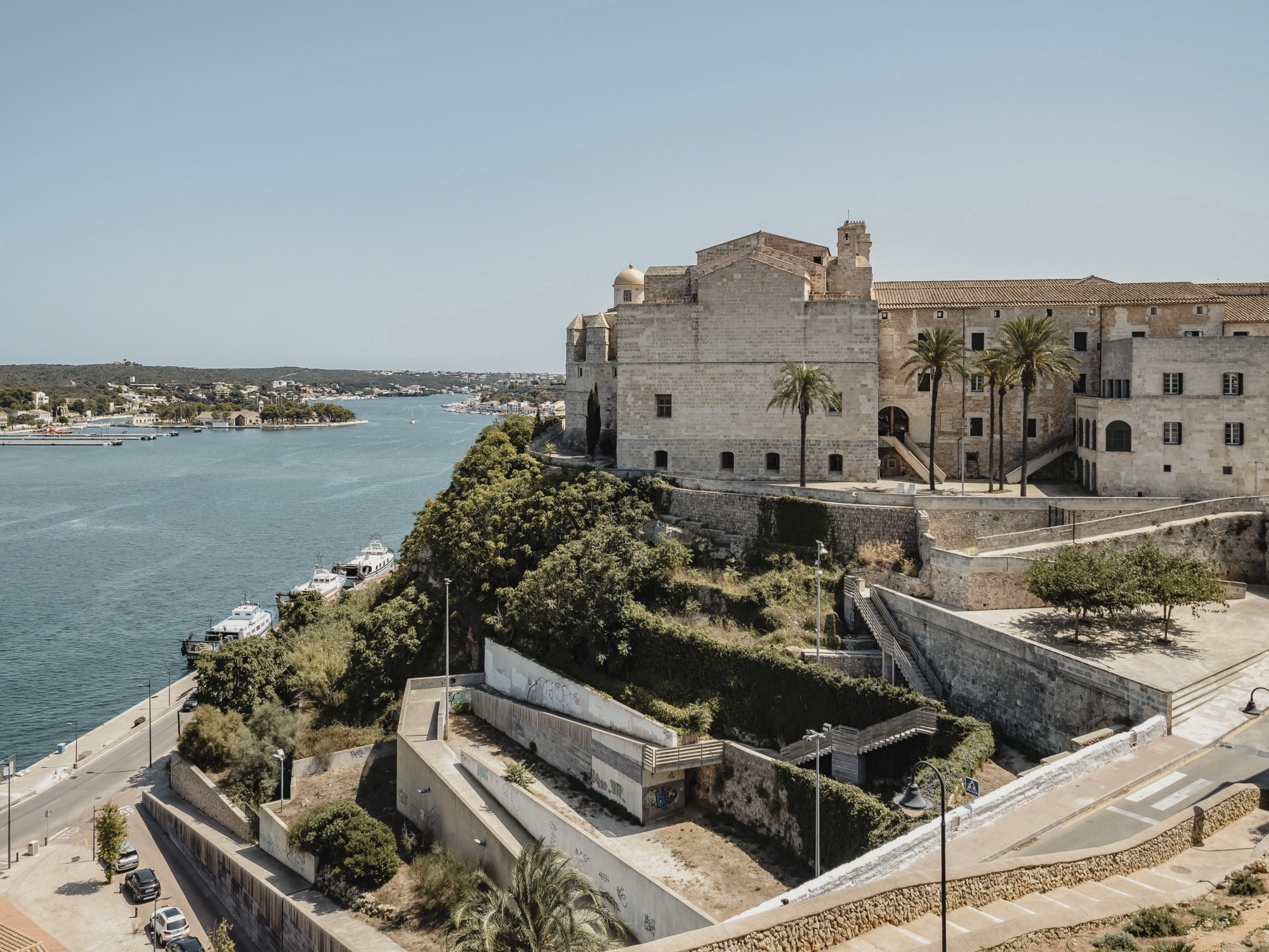 Mah Minorque Calm Mahón